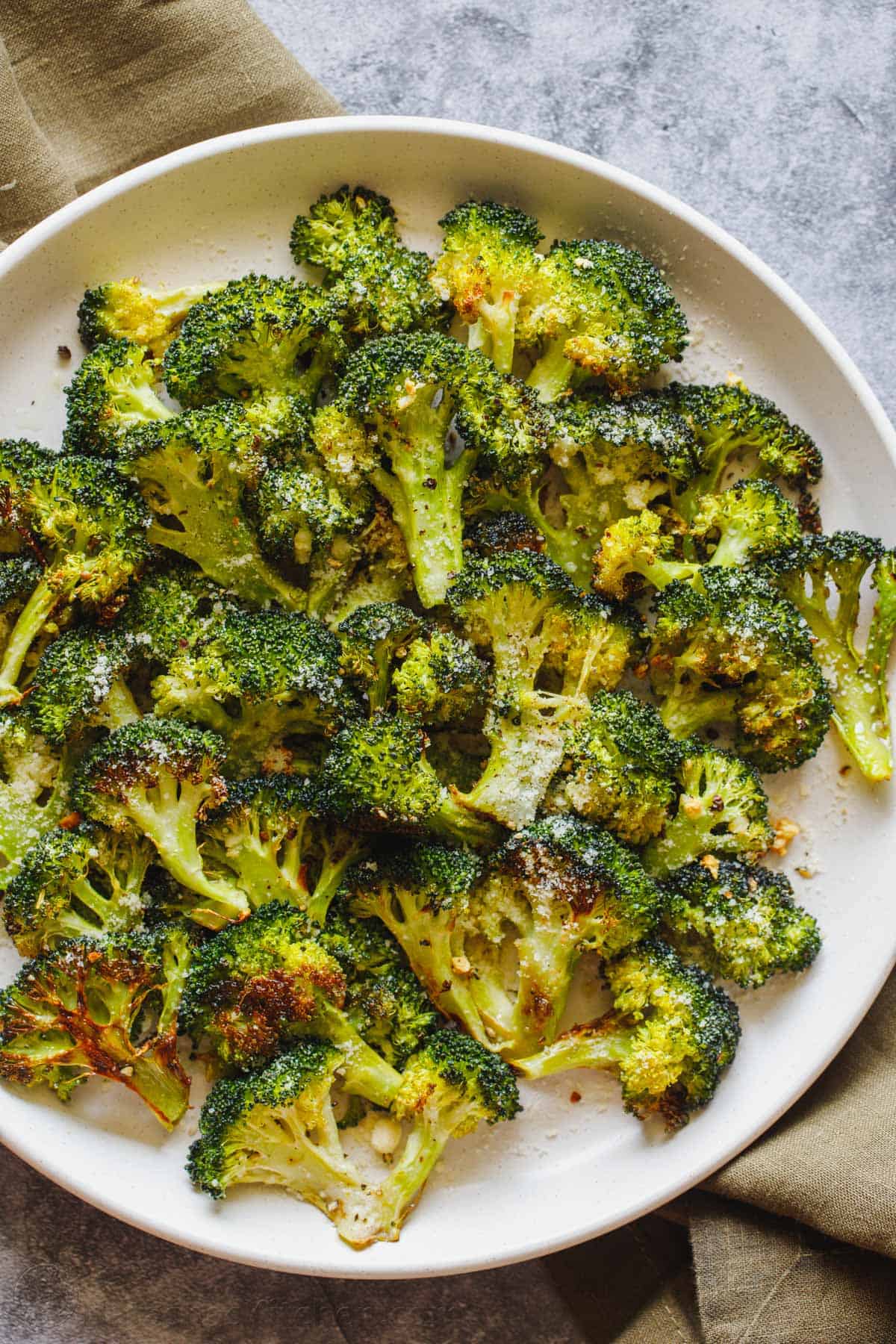 Easy Oven-Roasted Broccoli: A Versatile & Kid-Friendly Side Dish